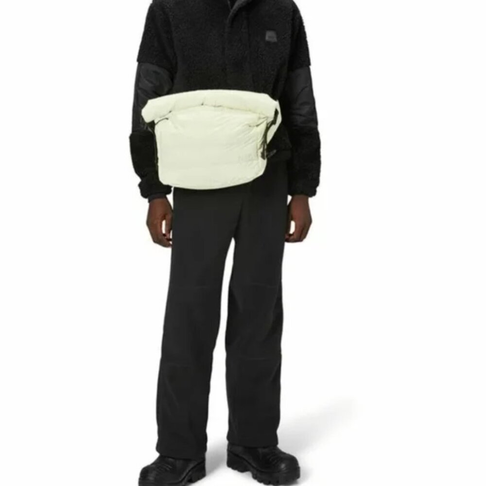 NWT RAINS Bator Puffer Bum Bag Backpack Foam Waterproof